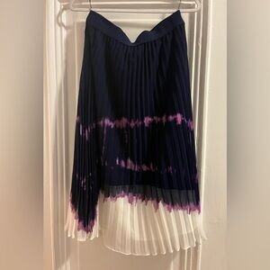 DKNY Elegant Navy and Purple Pleated Skirt